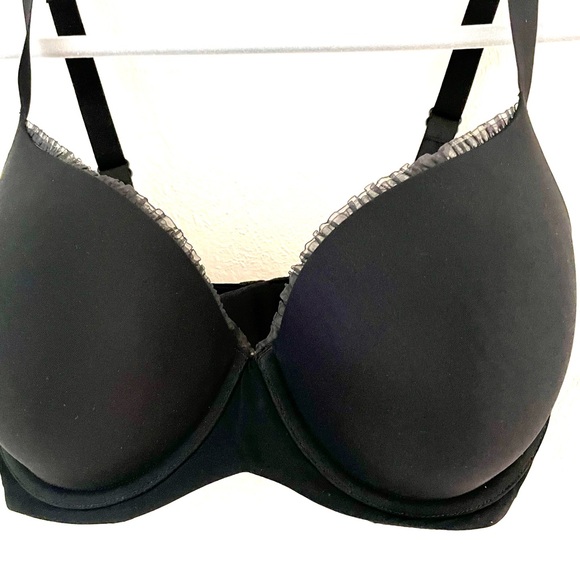 Calvin Klein Demi Underwire Bra Ruffle Trim 34 DD   Black Style F3054-001 - Picture 7 of 7